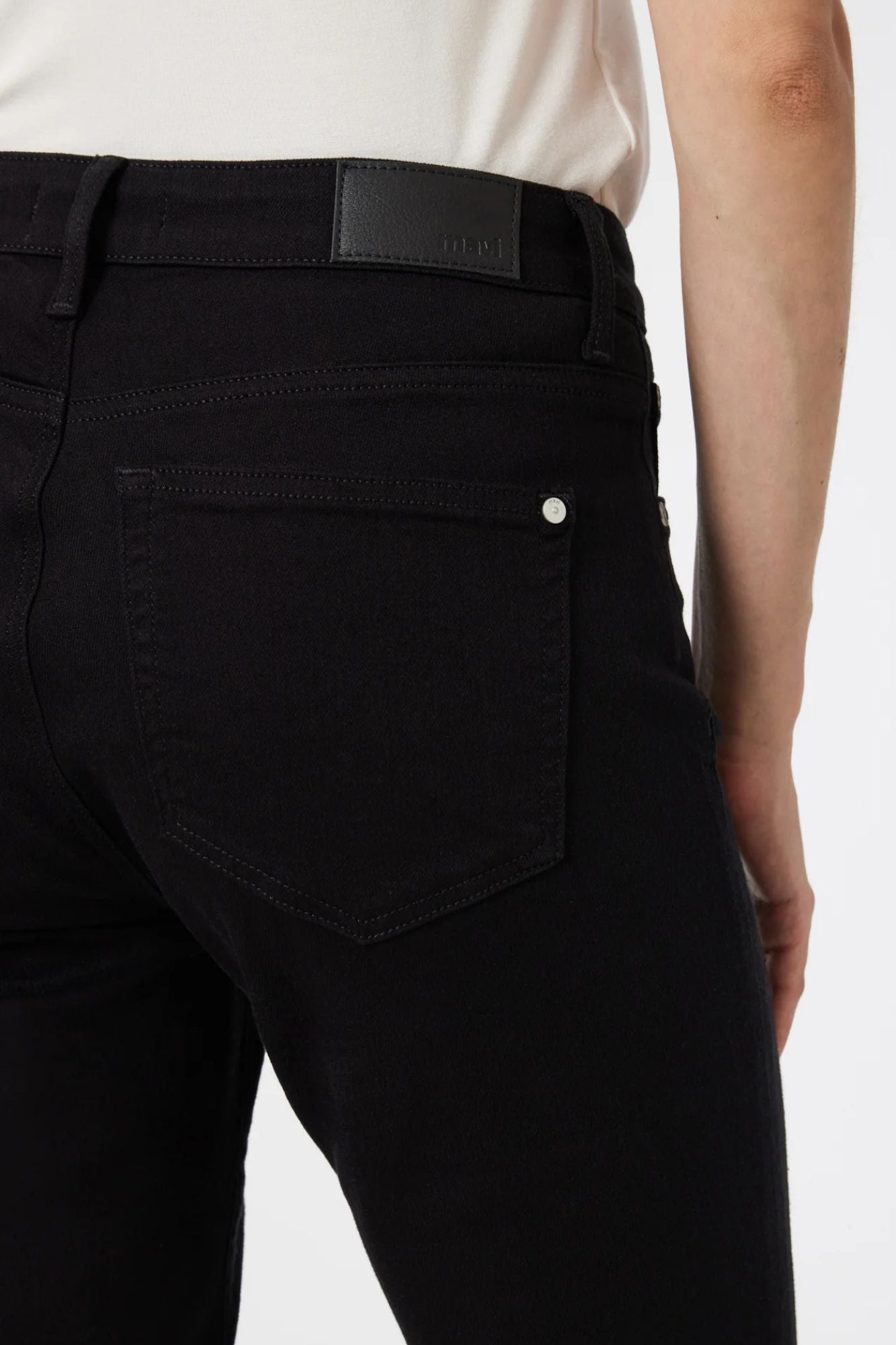 Kathleen Slim Boyfriend | Black