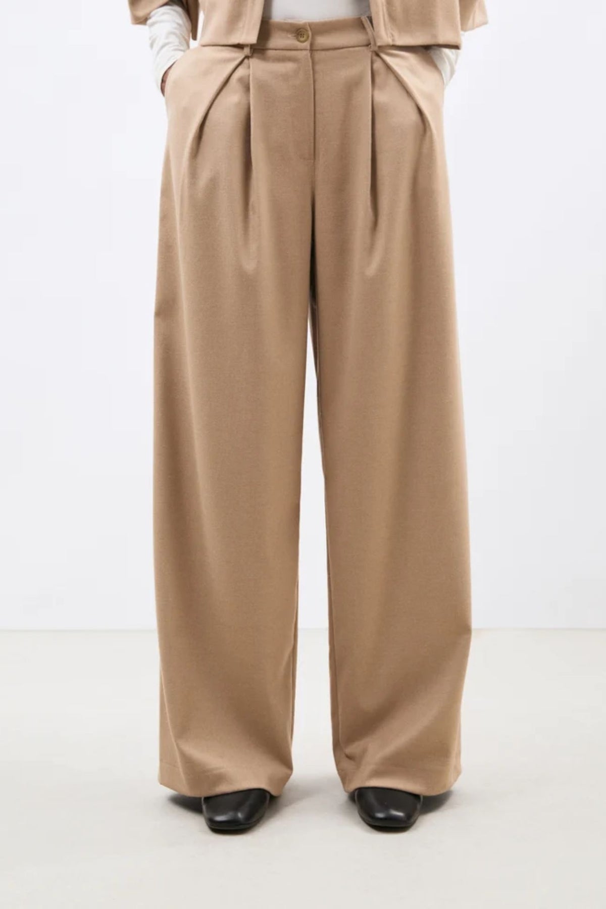 Kosaku Pant