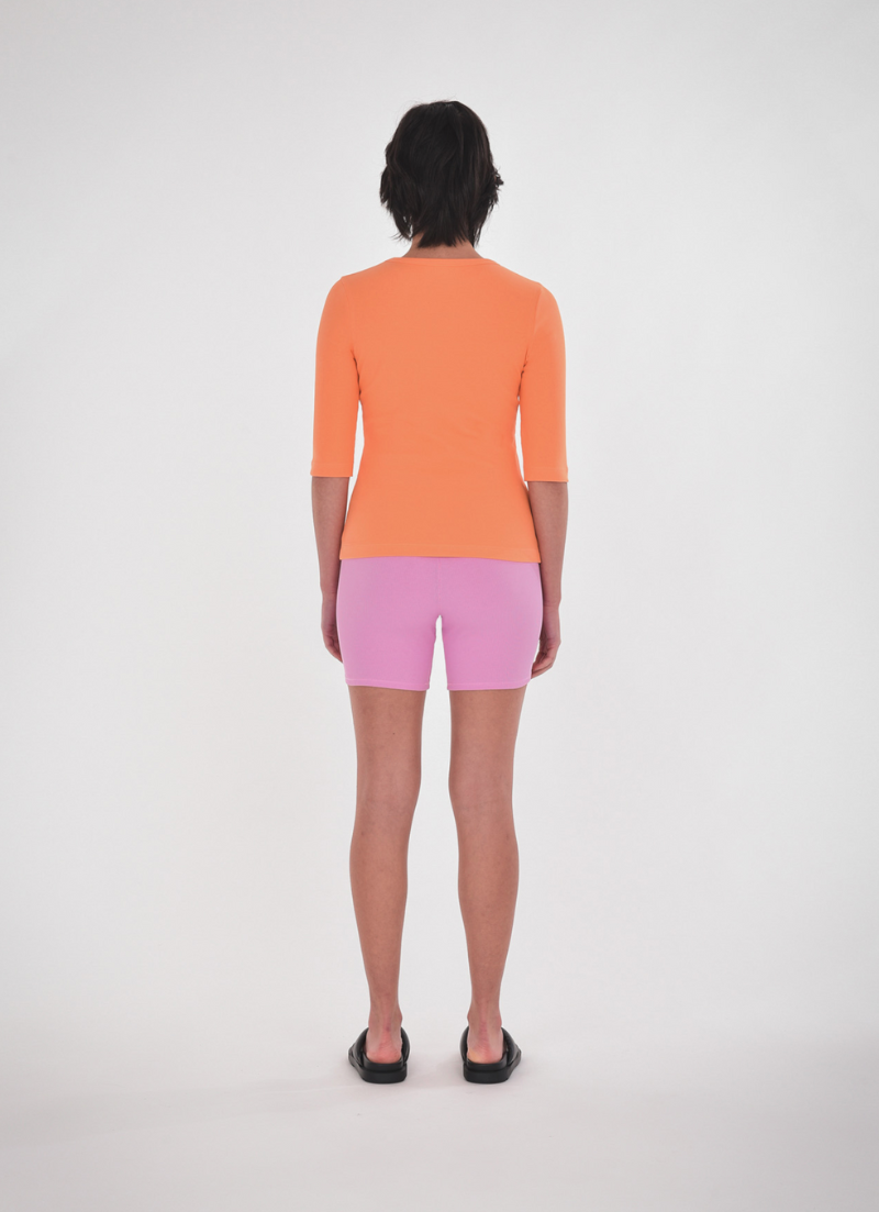 Akari Crush Fitted Tee