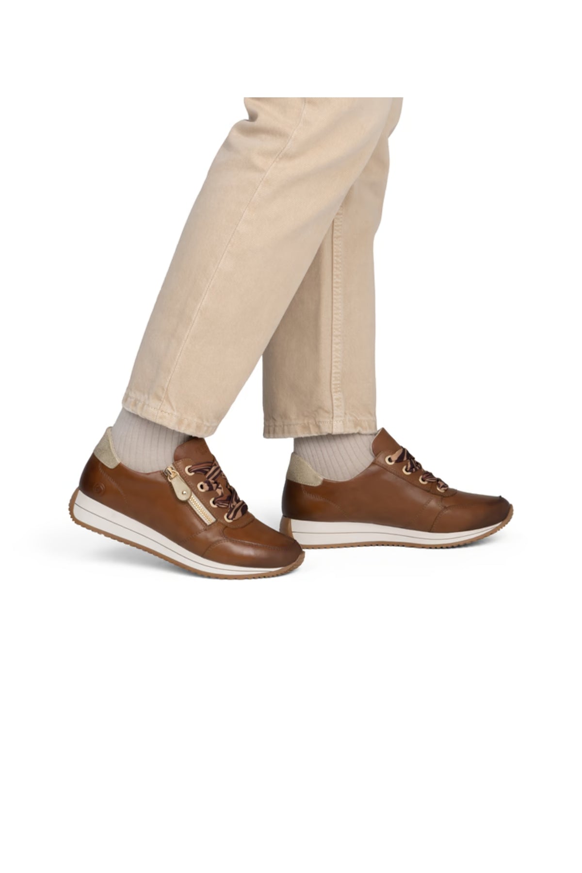 Women's Sneaker D0H11-25
