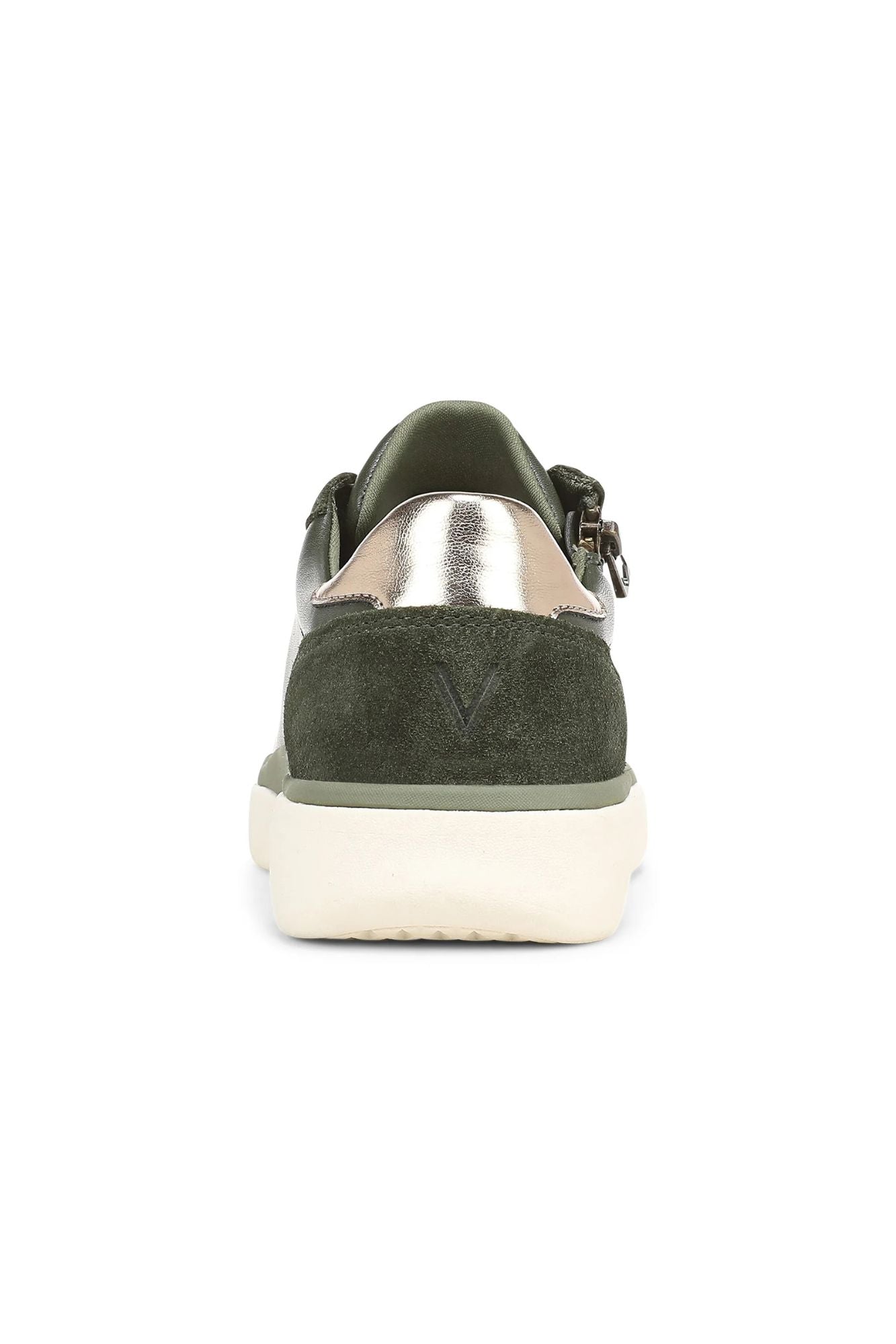 City Walk AXS Sneaker