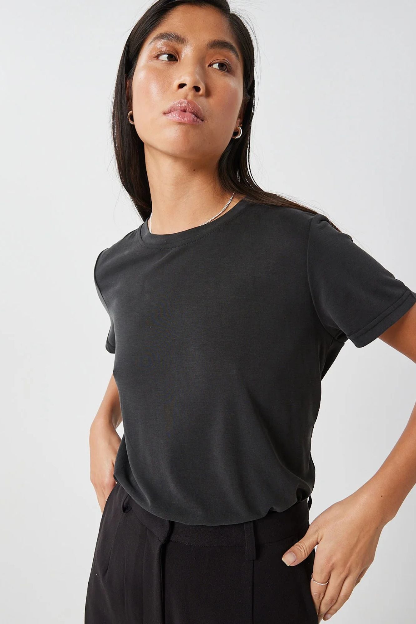 Rynah Tee