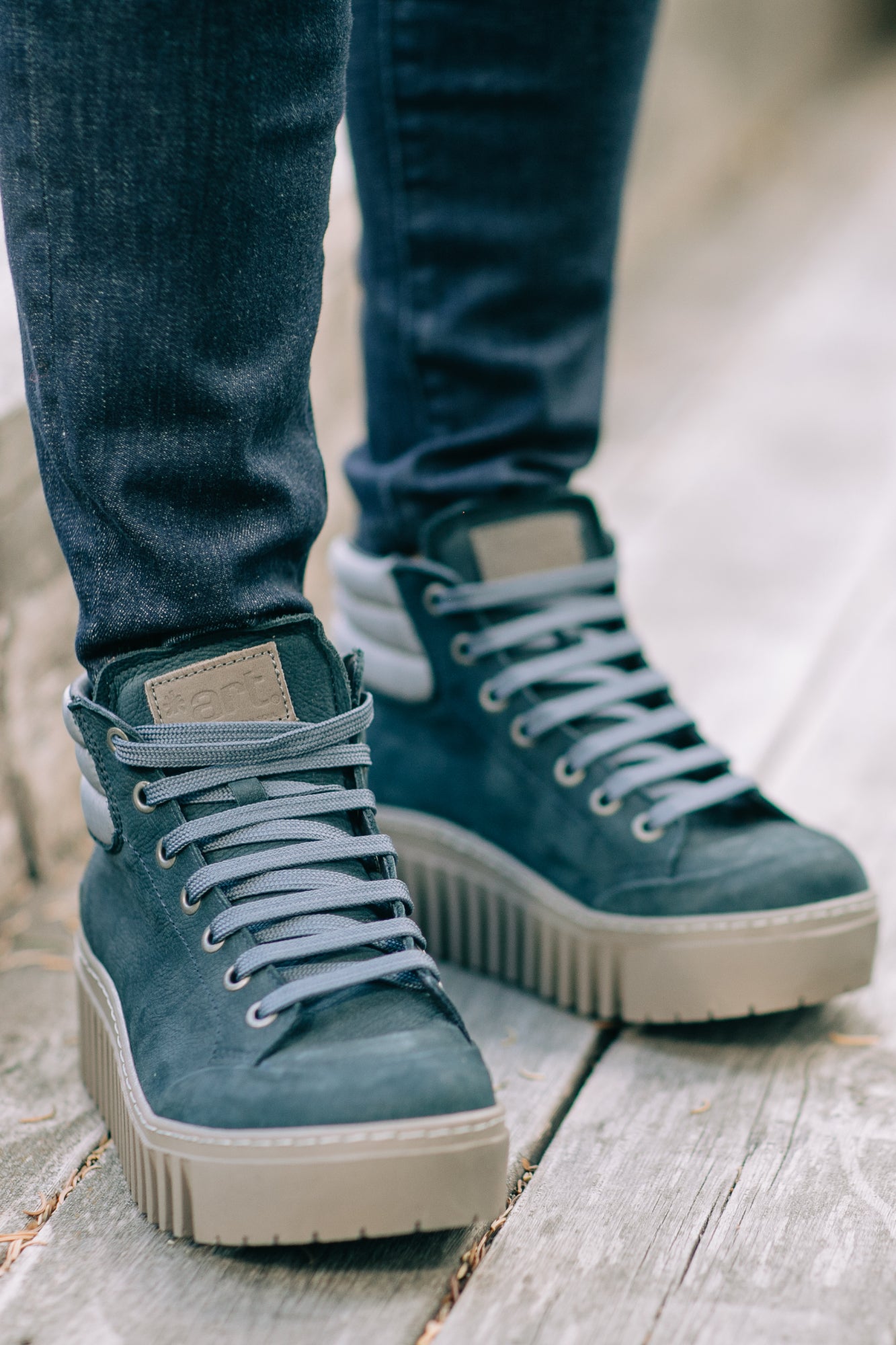Brighton Shoe | 1532 Nobuck