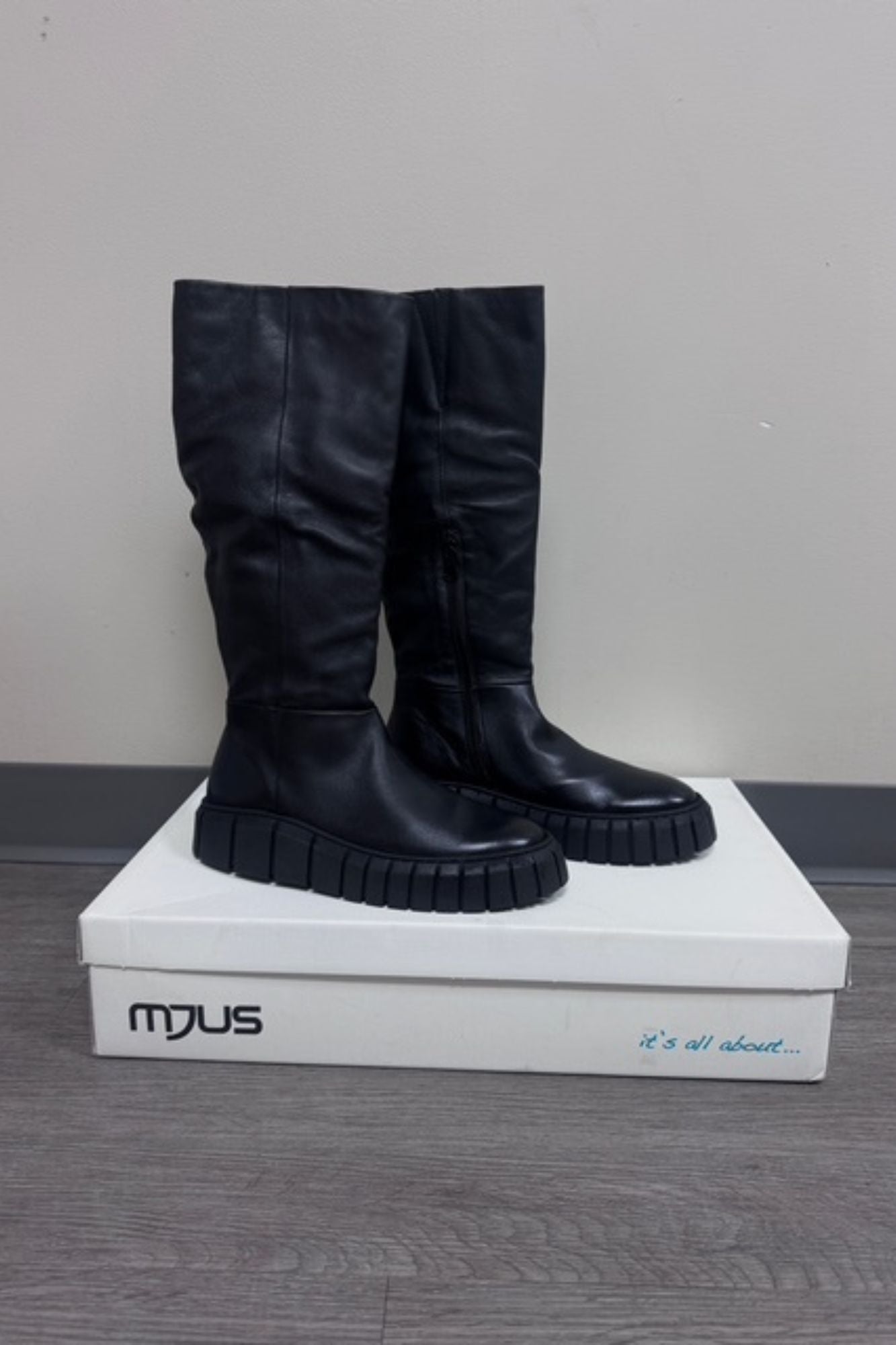 P67306 HIGH BOOT