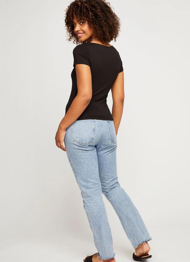 Karis Tee