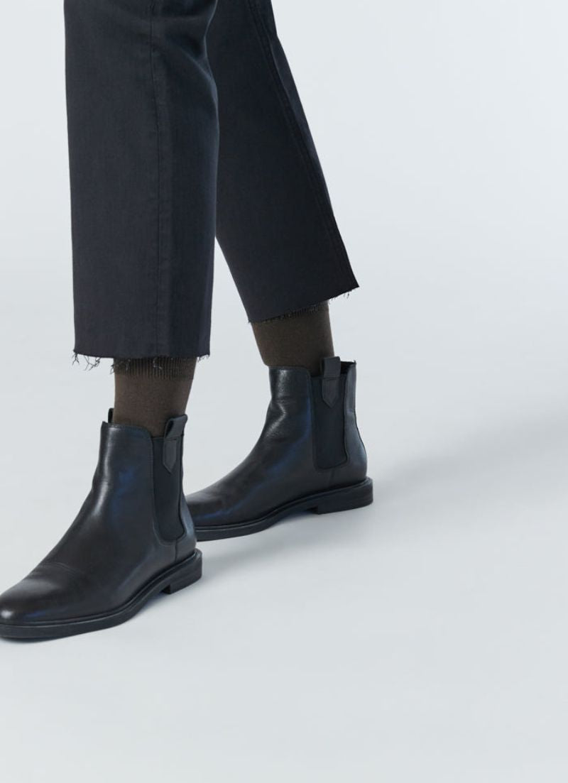 Sheila | Black