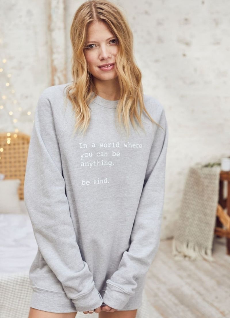 Om & Ah - Be Kind Cozy Pullover