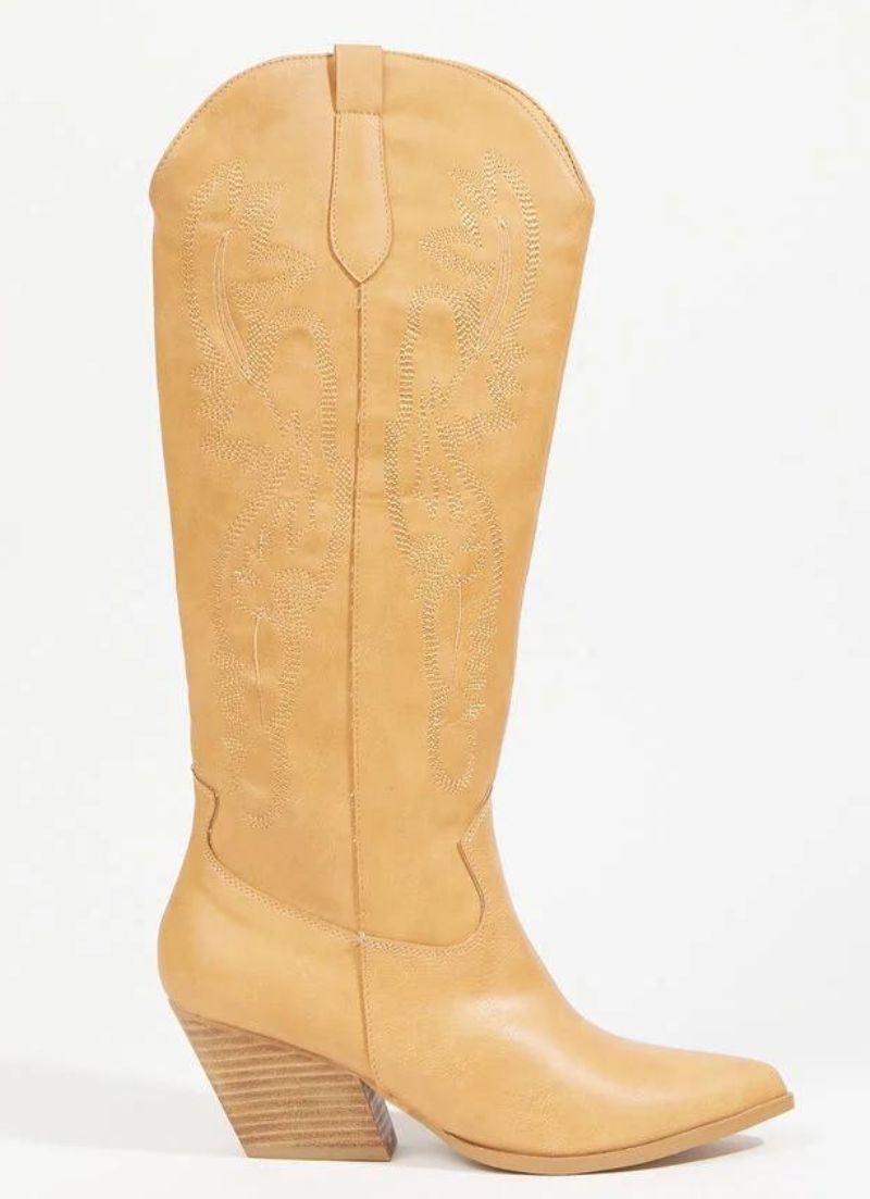 Zeina Boot