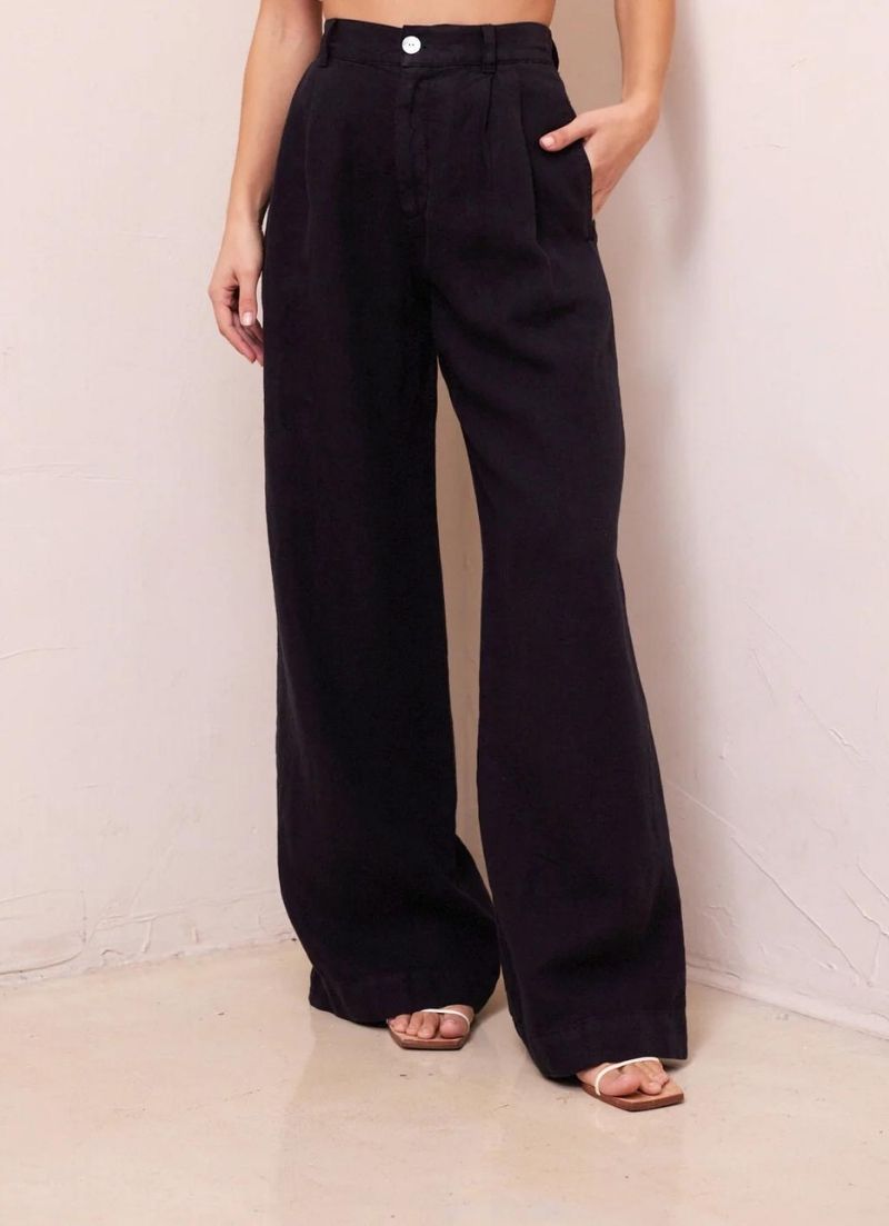 Pleated Wide Leg Trouser