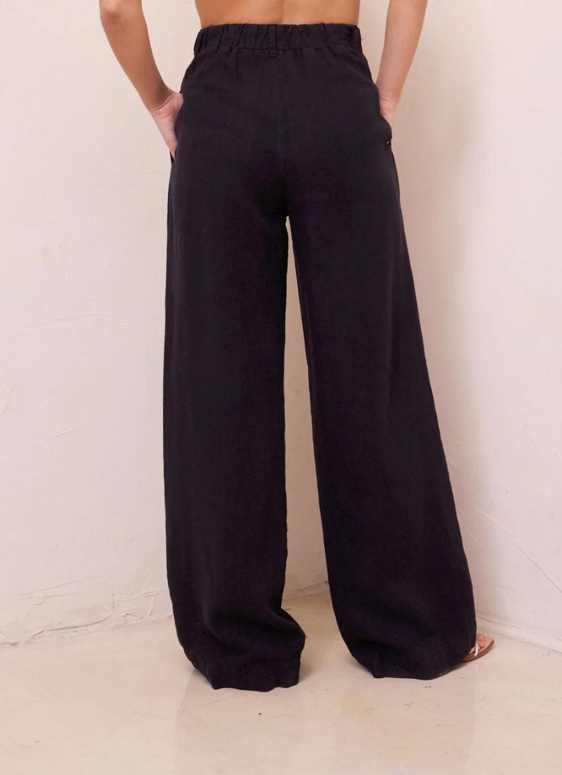 Pleated Wide Leg Trouser