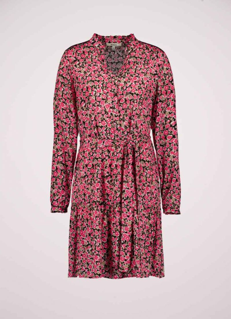 Robe à manches longues et col à volants