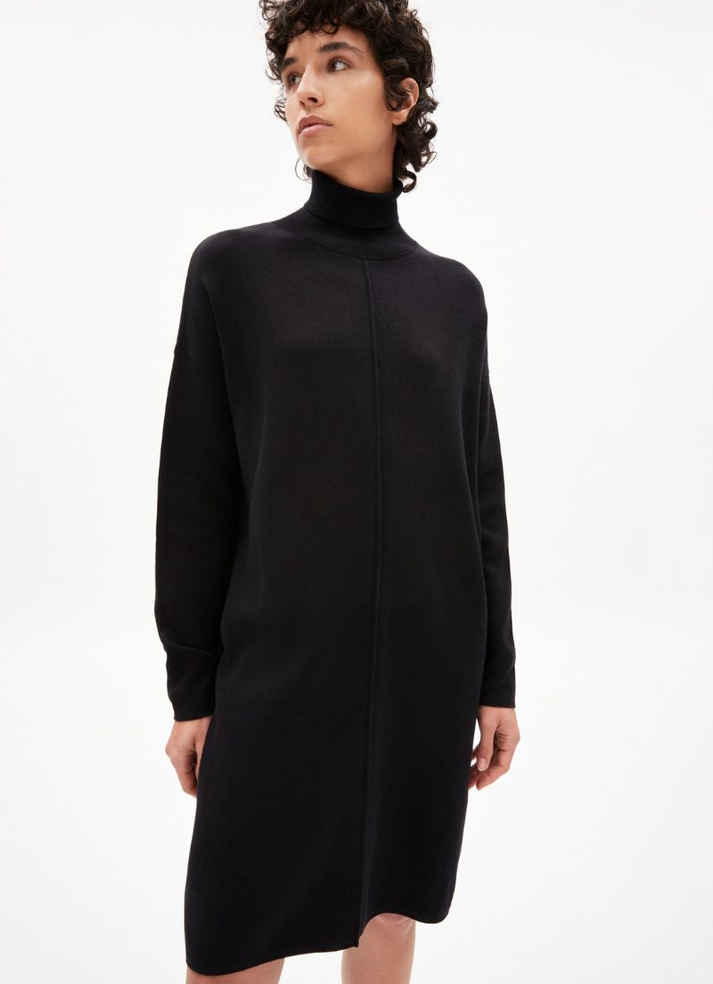Stinaa knit dress
